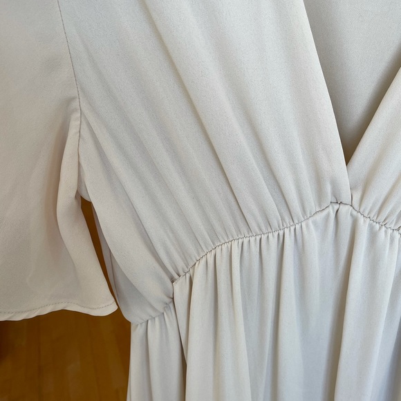 Beautiful Ivory chiffon bell sleeved maxi dress medium - Picture 7 of 8